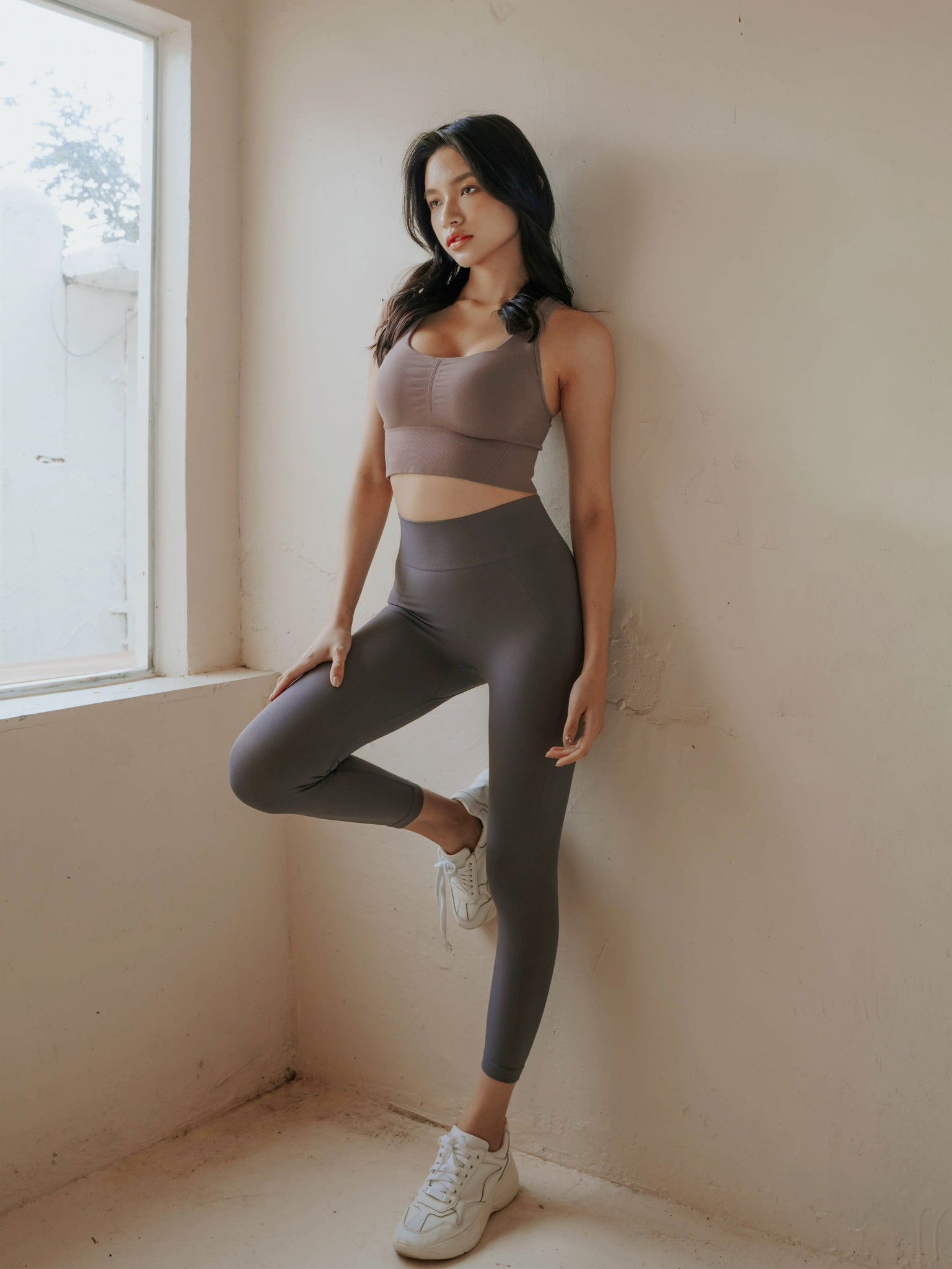 NU Concept 肌能衣研製所 FIR 美敷肌能壓力褲－七分-沉穩灰，提臀超顯瘦，輕鬆擁有美尻，MIT台灣品牌在地製造！