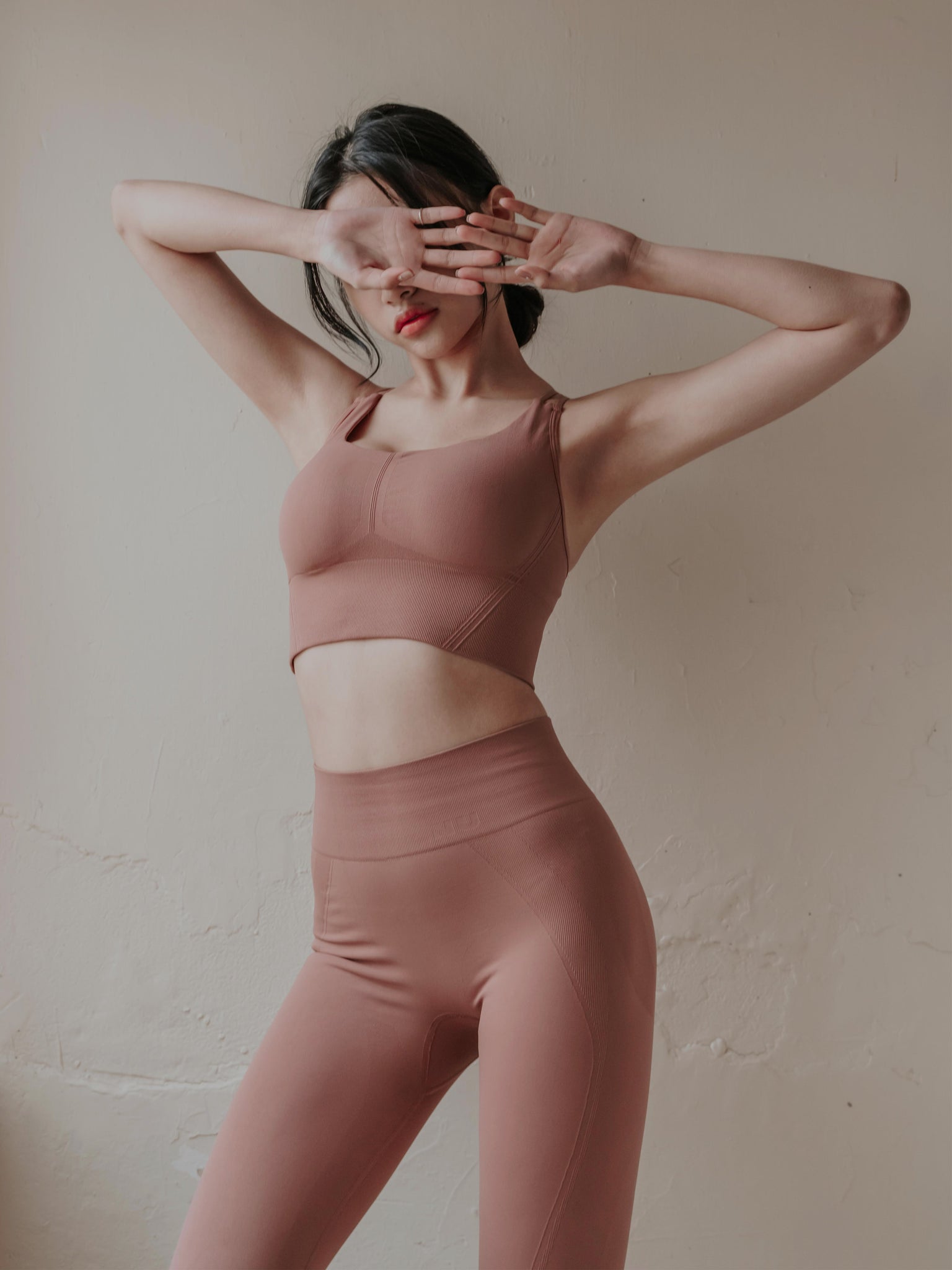 NU Concept 肌能衣研製所 FIR 美敷肌能壓力褲－全長-沙漠玫瑰粉，輕鬆展現迷人曲線！