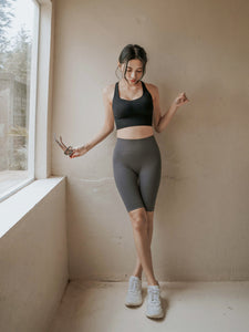 NU Concept 肌能衣研製所 FIR 美敷肌能壓力褲－五分-沉穩灰，壓力褲首選品牌！