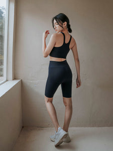 NU Concept 肌能衣研製所 FIR 美敷肌能壓力褲－五分-寂靜黑，運動後流汗也不會臭！